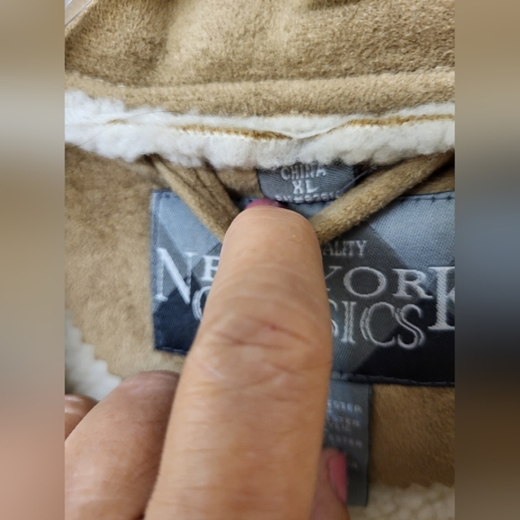 New York Classics soft Suede men's jacket sherpa lining. Size XL. - Picture 10 of 14